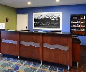 Photo 4 - Hampton Inn & Suites Lynchburg