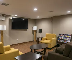 Photo 5 - Days Inn by Wyndham Brooklyn Borough Park