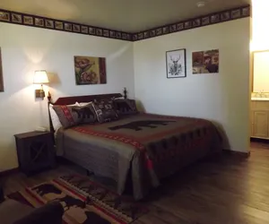 Photo 2 - Crest Country Inn