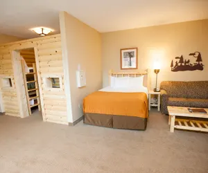 Photo 4 - Great Wolf Lodge Boston / Fitchburg, MA