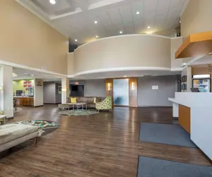 Photo 3 - Best Western Plus Patterson Park Inn