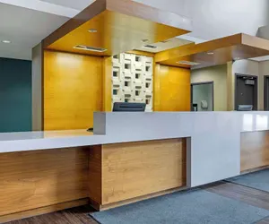 Photo 4 - Best Western Plus Patterson Park Inn