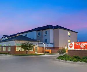 Photo 2 - Best Western Plus Patterson Park Inn