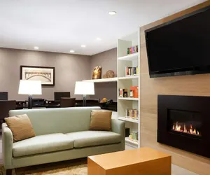 Photo 3 - Country Inn & Suites by Radisson, Roseville, MN