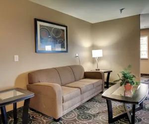 Photo 4 - Cobblestone Inn & Suites - Avoca