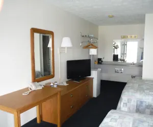 Photo 4 - The Springs Motel