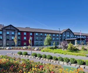 Photo 2 - Hampton Inn & Suites Bend