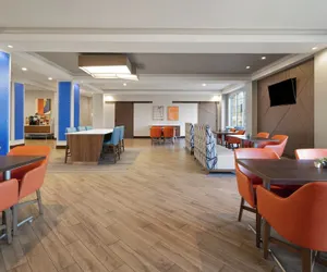 Photo 4 - Holiday Inn Express & Suites Aiken by IHG