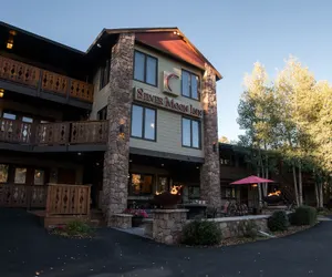 Photo 2 - Silver Moon Inn