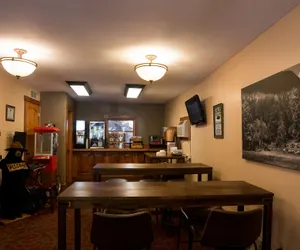 Photo 3 - Silver Moon Inn