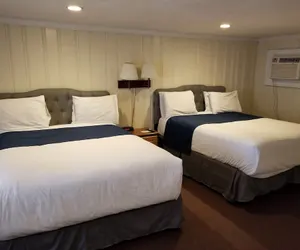 Photo 4 - The Tides Motel