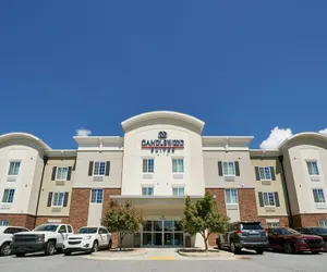 Photo 2 - Candlewood Suites Columbus-Northeast, an IHG Hotel