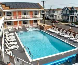 Photo 2 - Blue Water Motel