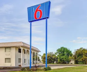 Photo 2 - Motel 6 Waco, TX - Lacy Lakeview