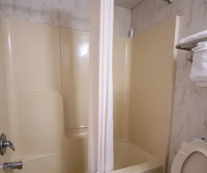 Photo 4 - Ocean 1 Hotel and Suites