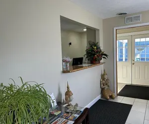 Photo 3 - Lake Logan Inn Capital O Ohio