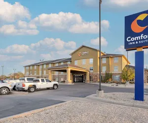 Photo 2 - Comfort Inn & Suites Artesia