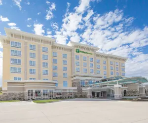 Photo 2 - Holiday Inn Hotel & Suites Davenport, an IHG Hotel