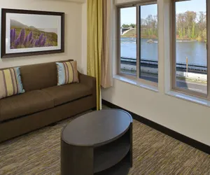 Photo 4 - Candlewood Suites Eugene Springfield by IHG