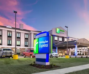 Photo 2 - Holiday Inn Express Hutchinson, an IHG Hotel