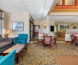 Photo 4 - Best Western Golden Prairie Inn & Suites