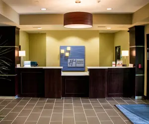 Photo 3 - Holiday Inn Express & Suites Sikeston Southwest by IHG