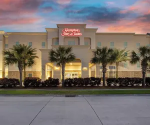 Photo 2 - Hampton Inn & Suites Harvey/New Orleans West Bank