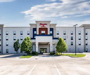 Photo 2 - Hampton Inn Omaha/West Dodge Road (Old Mill)