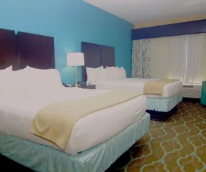 Photo 3 - Holiday Inn Express & Suites Cuero by IHG