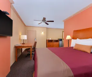 Photo 3 - Americas Best Value Inn Porterville