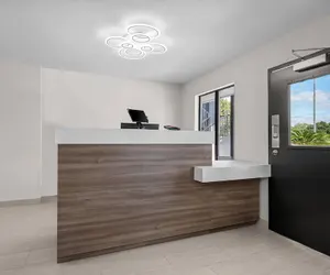 Photo 3 - Econo Lodge Biloxi Beach