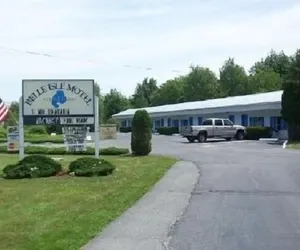 Photo 2 - Belle Isle Motel