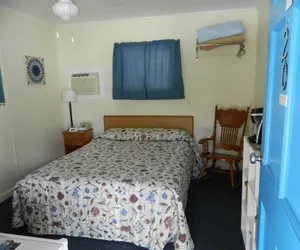 Photo 3 - Belle Isle Motel