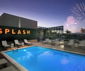 Photo 2 - SpringHill Suites by Marriott at Anaheim Resort/Conv. Cntr