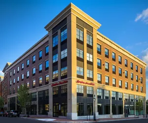 Photo 2 - Hampton Inn & Suites Portsmouth Downtown
