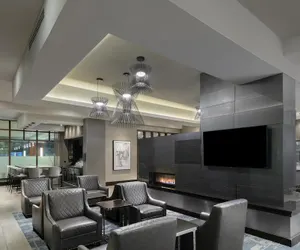 Photo 4 - Hampton Inn & Suites Portsmouth Downtown