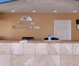 Photo 2 - Americas Best Value Inn Schulenburg