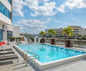 Photo 2 - Aloft Tampa Downtown