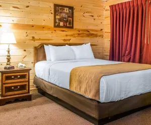 Photo 3 - Cabins of Mackinaw