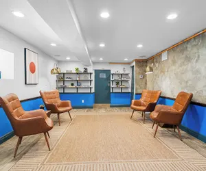 Photo 5 - Nine20 Collins Apartments by Lowkl