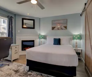 Photo 5 - Inn of the Four Winds Oceanfront Seaside