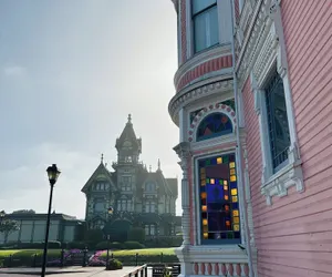 Photo 2 - Pinc Lady Mansion