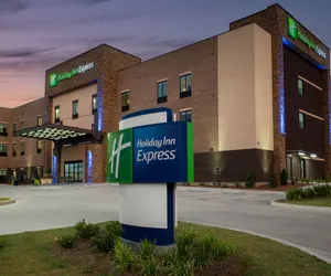 Photo 2 - Holiday Inn Express Hattiesburg West Univ Area by IHG