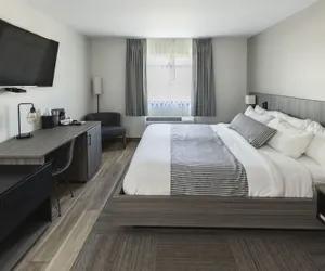 Photo 5 - The Farmstead Hotel