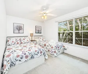 Photo 5 - Lillian House