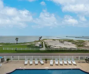 Photo 3 - LR #308 - Beautiful Bay View