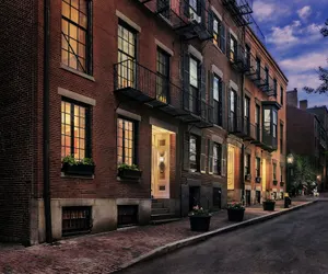Photo 2 - Maverick Suites at 40 Temple St