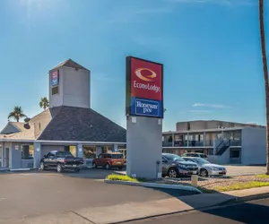 Photo 2 - Econo Lodge Phoenix North I-17