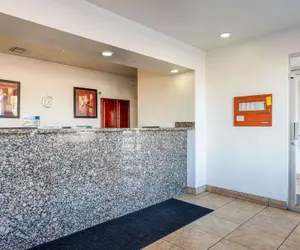 Photo 4 - Econo Lodge Phoenix North I-17