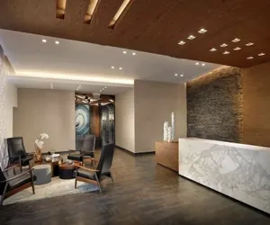 Photo 2 - Midblock Miami